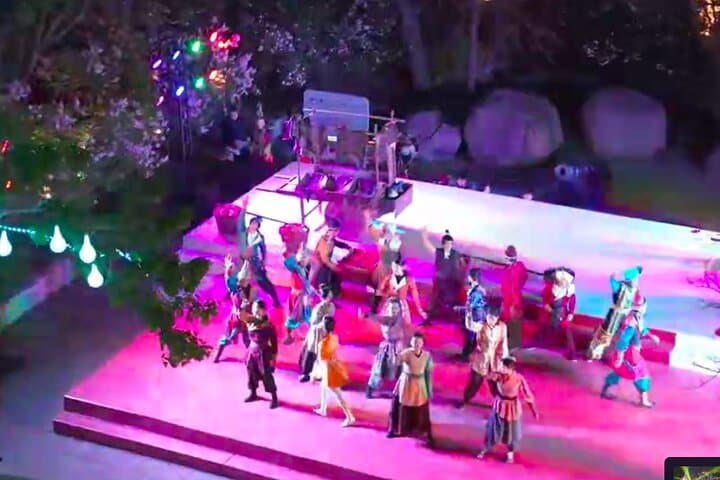 Badaling Great Wall Night Tour: Illuminated Walk and Traditional Performance photo 6