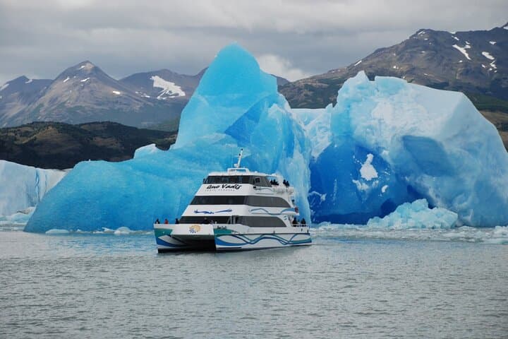 El Calafate All-Glaciers Catamaran Tour — Spegazzini & Upsala Navigation photo 2