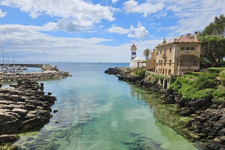 Coastal Cascais Private Tour: Cabo da Roca, Peninha & Boca do Inferno photo 2