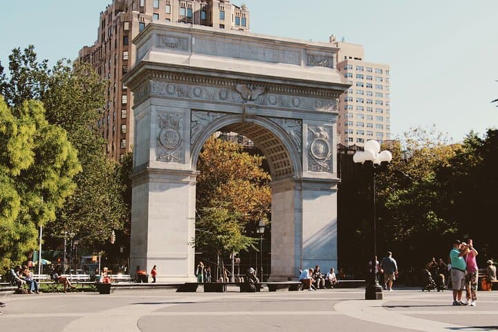 Greenwich Village Movies and Celebrities Walking Tour — NYC Film & Celebrity Spots photo 4