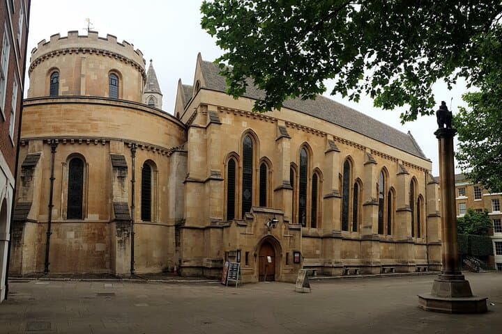 Turmoil, Templars & Oliver Twist: Covent Garden to Blackfriars Walking Tour