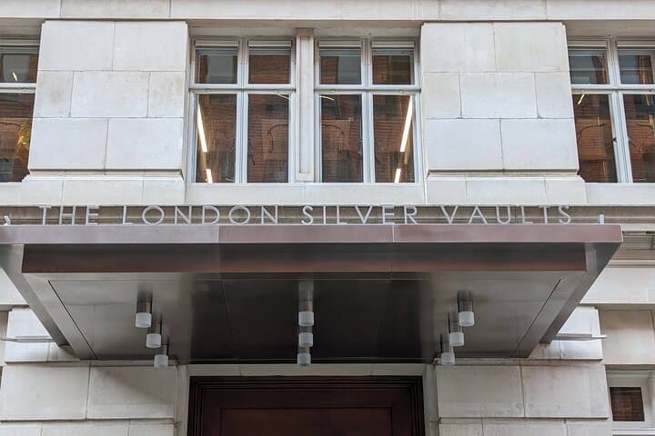 Turmoil, Templars & Oliver Twist: Covent Garden to Blackfriars Walking Tour photo 3