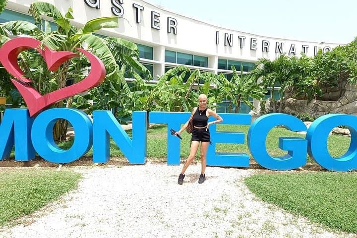 Private Montego Bay Airport Transfer to Negril — Seamless 90-Minute Ride photo 3