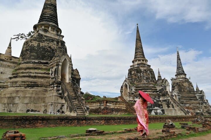 Ayutthaya Day Tour by Coach & Chao Phraya Cruise: Temples, River Views, and Thai Lunch
