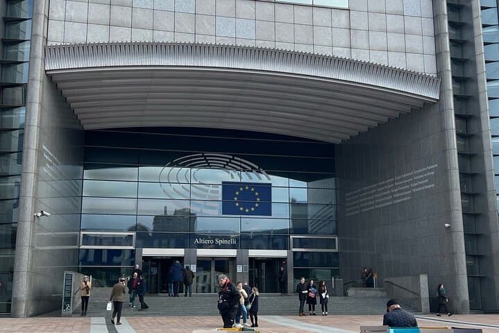 Interactive Brussels EU Quarter Scavenger Hunt — Self-Guided Walking Tour photo 2