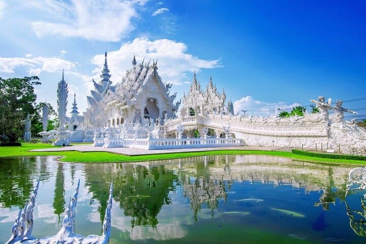 Chiang Rai's White, Black & Blue Temples: Private Full-Day Cultural Tour