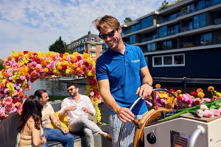 Amsterdam Flower Boat Canal Cruise with Local Guide — 60-Minute Canal Tour photo 3