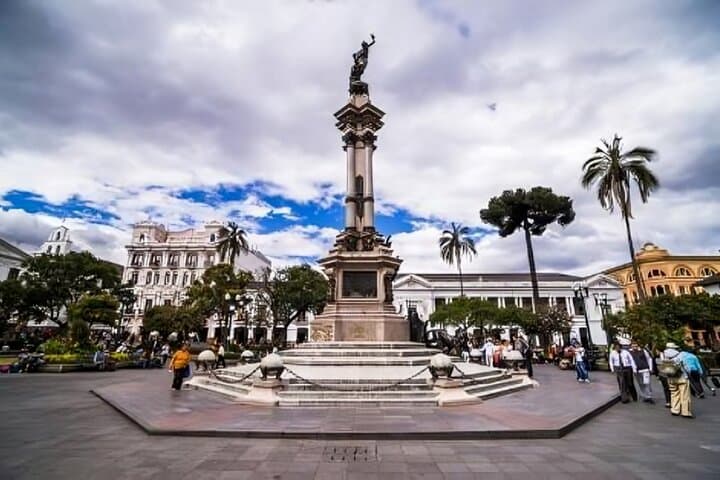 Essential Quito Walking Tour: Plaza Grande, La Ronda & Historic Center