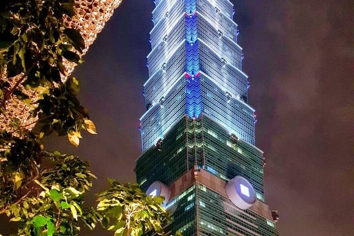 Taipei 101 Observatory Tickets: Sky-High Views, Timing & Practical Tips photo 2