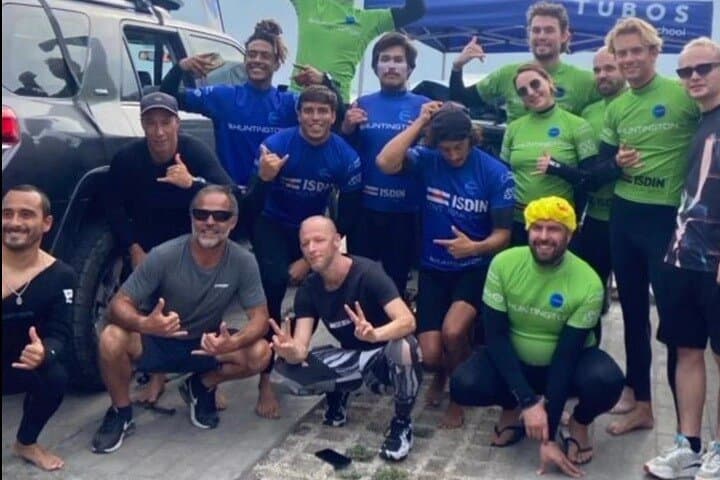 4-Session Surf Lessons on Lima's Costa Verde — Progressive Coaching & Video Analysis photo 4