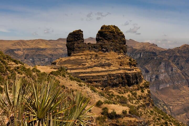 One-Day Trek to Waqrapukara from Cusco — Horned Fortress Hike photo 6