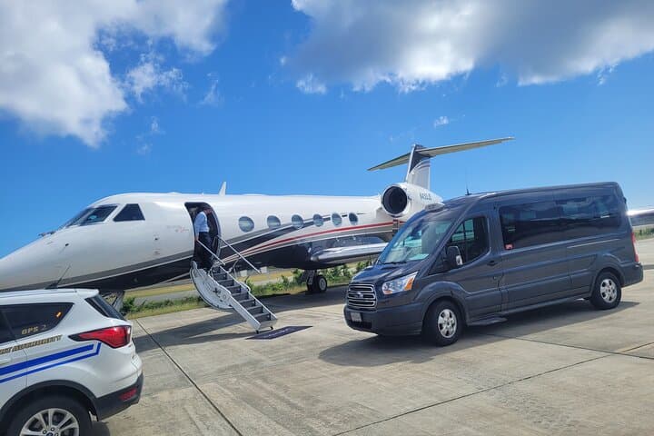 Private Airport Transfer: Cyril E. King Airport to Red Hook Bay, St. Thomas photo 4