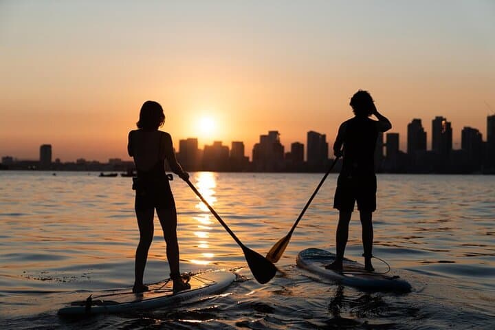 Intro to Stand-Up Paddleboarding on Toronto Islands — 75-Min Lesson
