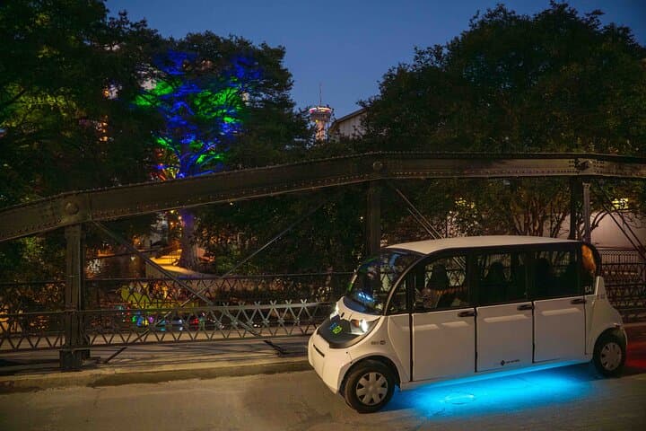 San Antonio Night Sightseeing Tour: Riverwalk Boat Cruise & Tower of the Americas photo 2