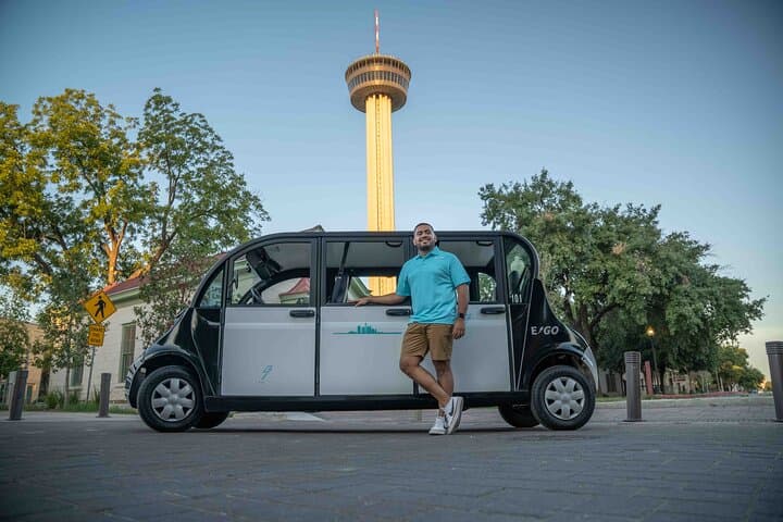 San Antonio Night Sightseeing Tour: Riverwalk Boat Cruise & Tower of the Americas photo 5