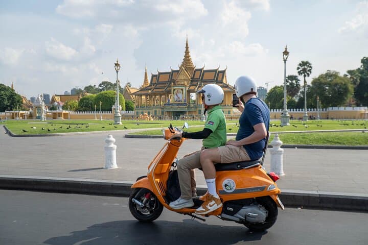 Phnom Penh Vespa & Street Art City Tour — Royal Palace to Phsar Thmey