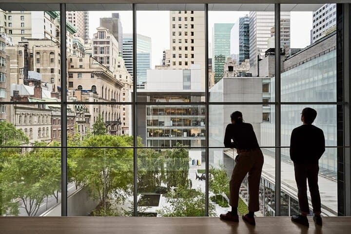 Manhattan Walking Tour + MoMA: Wall Street to the Flatiron in One Day photo 3
