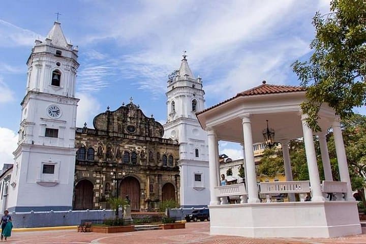 Casco Viejo Walking Tour — Panama City's Must-See Historic Sights photo 1