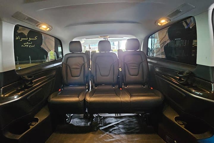 Private Abu Dhabi Airport Transfer to Dubai — Mercedes V-Class Chauffeur Service photo 4