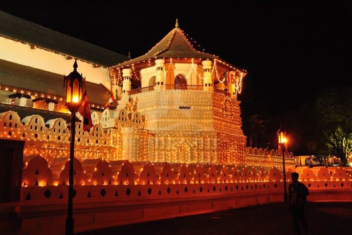 4-Day Sri Lanka Circuit: Sigiriya, Kandy & Bentota Adventure photo 5