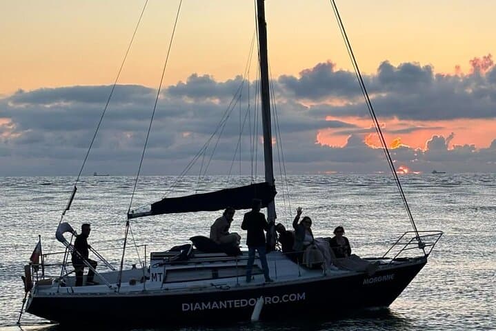 Sunset Vintage Sailboat Tour on the Douro River — Porto Private Charter photo 4