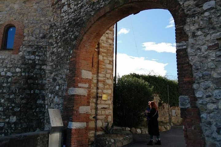 Solve the Mystery in Desenzano: Holy Grail Urban Puzzle Walk photo 4