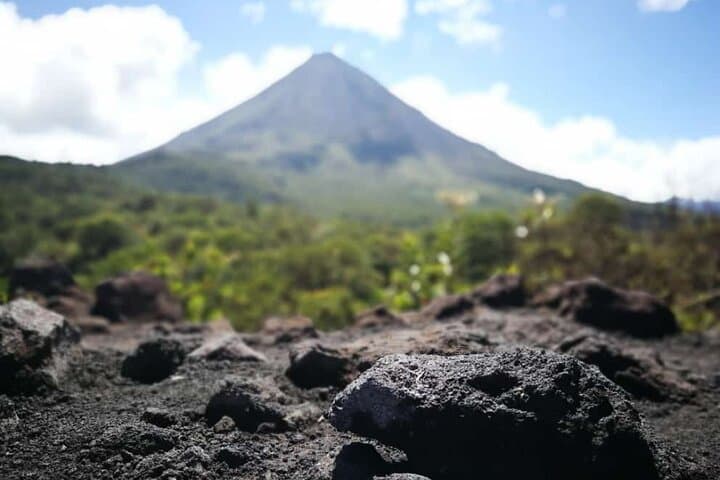 Arenal Volcano Full-Day Hike and Hot Springs with Lunch — La Fortuna Adventure photo 2