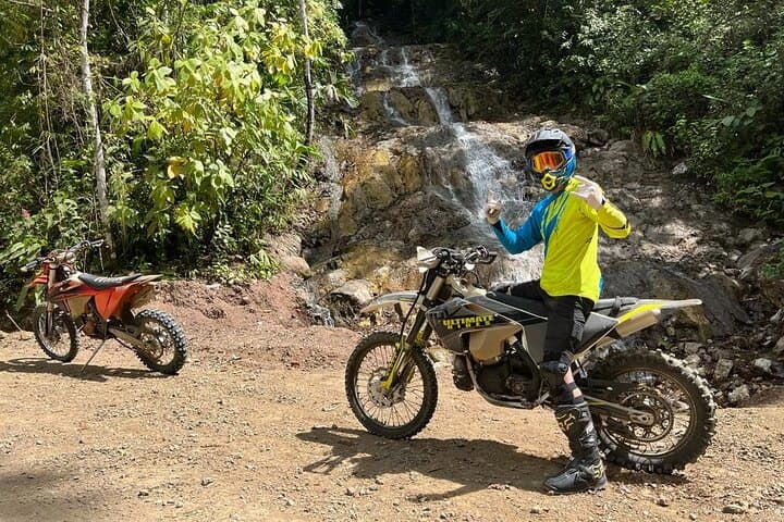 Enduro Dirt‑Bike One‑Day Tour from Jaco — Rainforest, Rivers & Waterfalls photo 3
