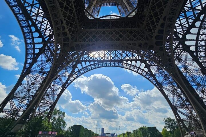 Eiffel Tower Reserved Lift Access: Second Floor or Summit Small-Group Tour photo 5