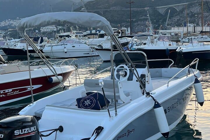Private Positano Boat Excursion Along the Amalfi Coast photo 5
