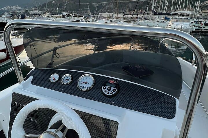 Private Positano Boat Excursion Along the Amalfi Coast photo 2