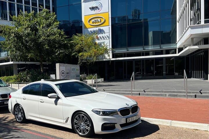 Smooth Private Transfer: Cape Town Airport Chauffeur Service to Your Hotel