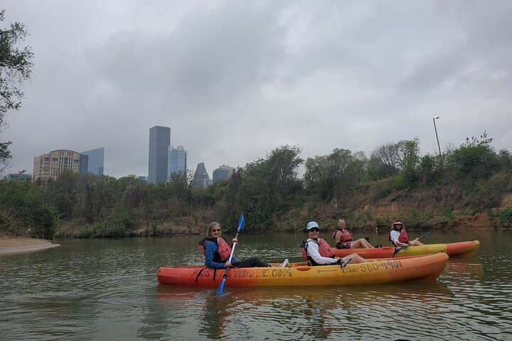 Downtown Houston: 2-Hour Buffalo Bayou Paddleboard & Kayak Rental photo 6