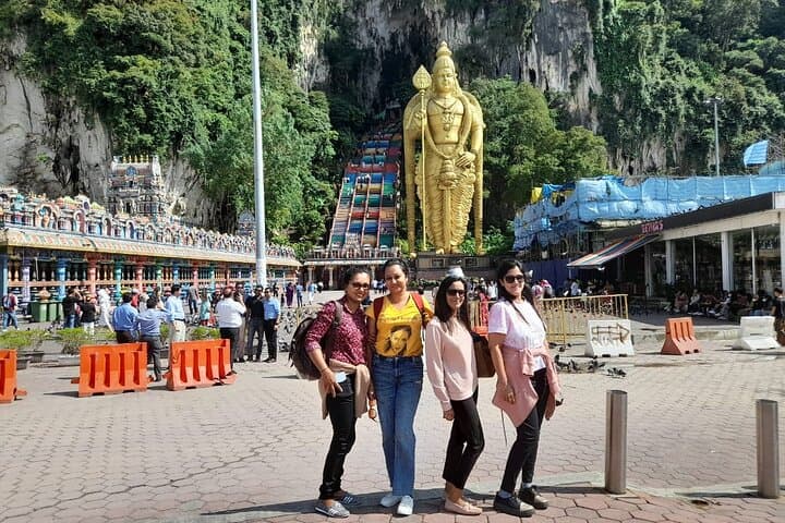 Full-Day Kuala Lumpur City Tour: Petronas, Batu Caves & Cultural Highlights