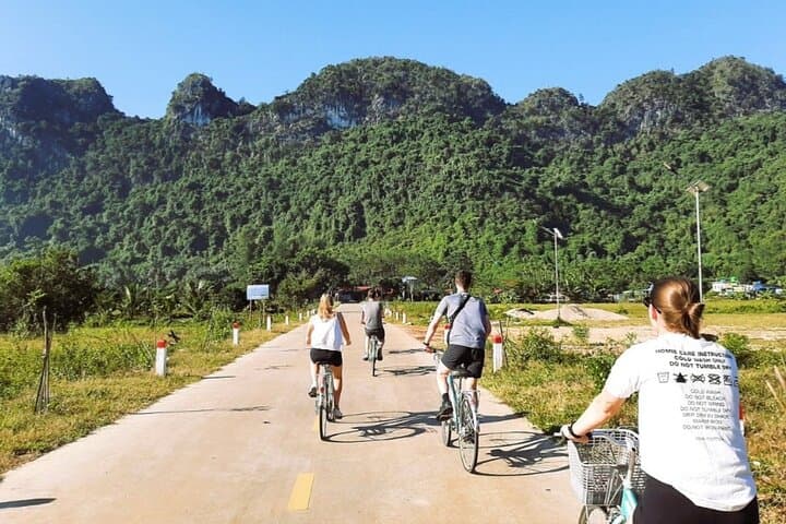 Lan Ha Bay Full-Day from Cat Ba: Kayaking, Biking & Dark Cave Exploration