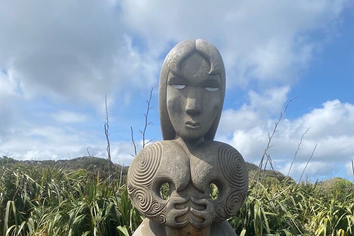 Piha & Karekare: West Coast Waterfalls, Black Sand Beaches and Lion Rock Viewpoints photo 2