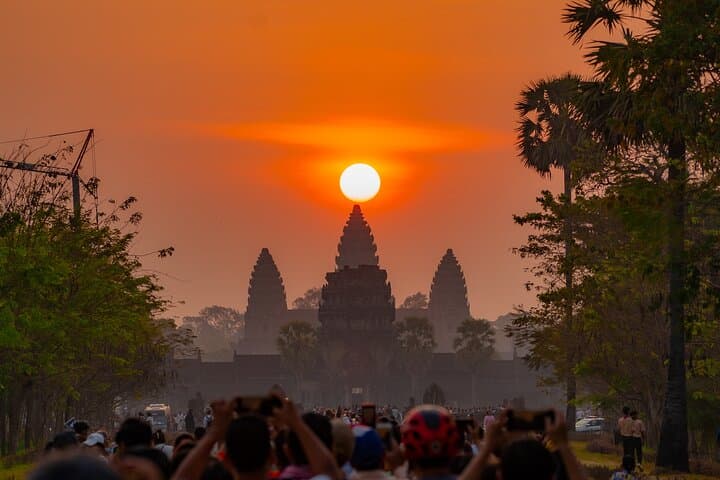 Angkor Wat Sunrise Private Tour with Breakfast and Full-Day Angkor Complex photo 5