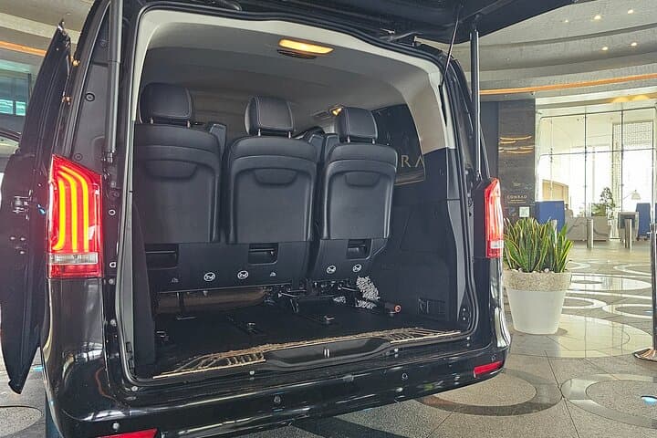 Mercedes V-Class Transfer Between Abu Dhabi and Dubai photo 4