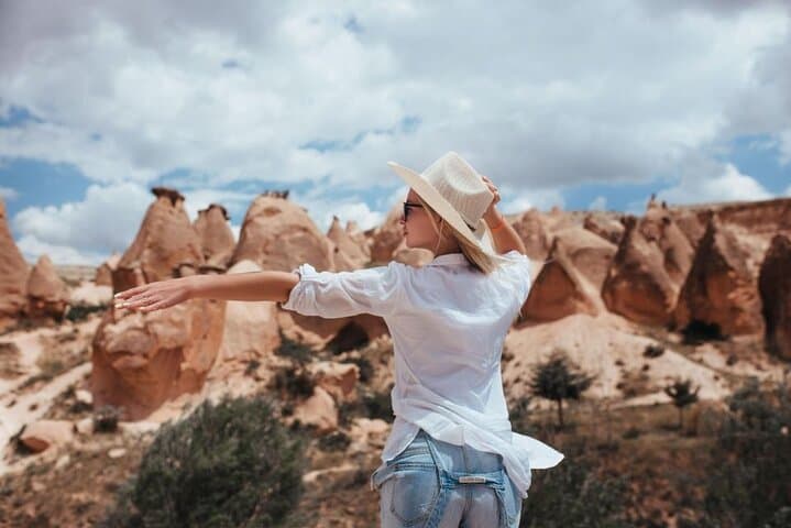 Cappadocia Red Tour Full-Day: Uchisar, Göreme Museum, Avanos & Love Valley