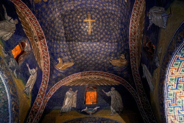 Cappadocia Red Tour Full-Day: Uchisar, Göreme Museum, Avanos & Love Valley photo 2