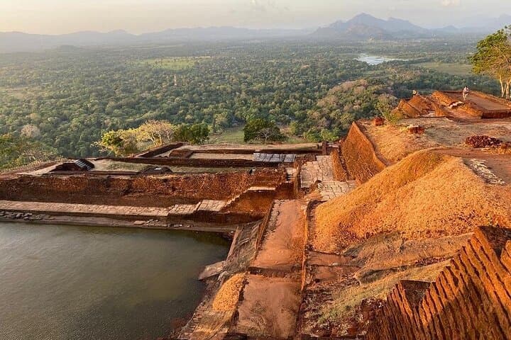 best-of-sri-lanka-5-day-sigiriya-elephant-safari-ella-tea-country photo 3