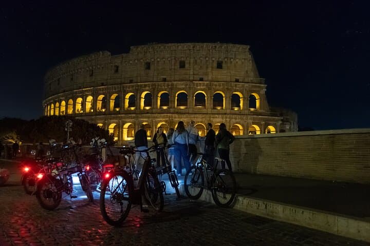 Rome Night E‑Bike Tour: Food, Wine & Illuminated Monuments photo 3