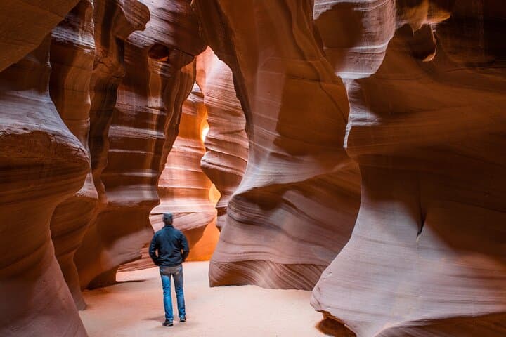 Antelope Canyon and Horseshoe Bend Day Trip from Sedona: Slot Canyons, Desert Vistas, and Navajo Lands