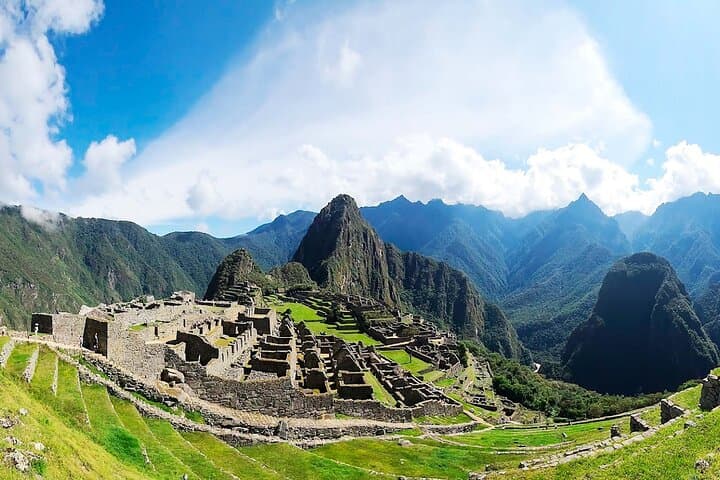 5-Day Cusco to Machu Picchu: Humantay Lake & Rainbow Mountain Trek photo 4