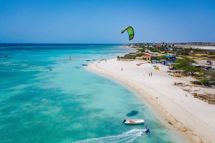 Private Kitesurfing Lessons in Aruba: Master Kiteboarding on Windward Beaches photo 2