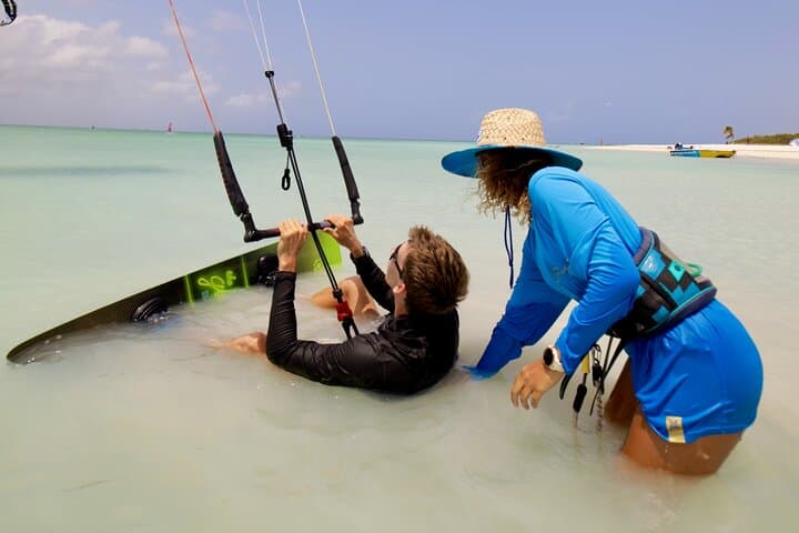 Private Kitesurfing Lessons in Aruba: Master Kiteboarding on Windward Beaches photo 3