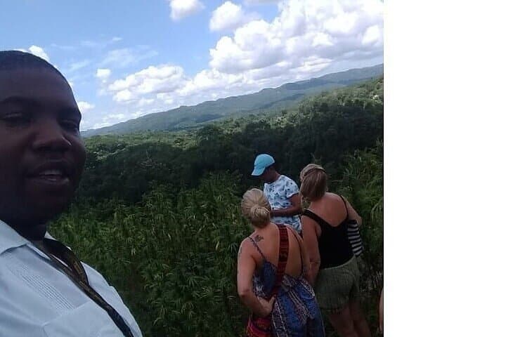 Montego Bay Cannabis Farm Tour & Farm-to-Table Lunch — Private Dispensary Experience photo 3