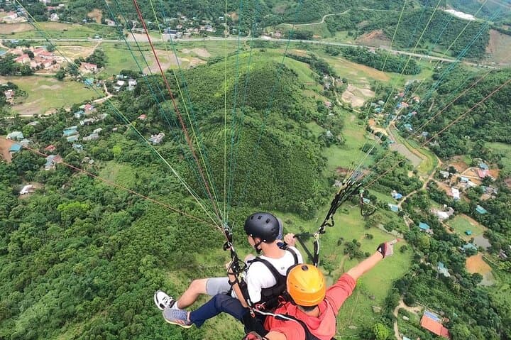 Tandem Paragliding Near Hanoi: Soar Over Vien Nam Mountain photo 2