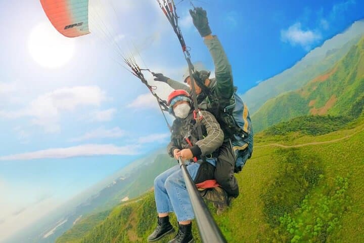 Tandem Paragliding Near Hanoi: Soar Over Vien Nam Mountain photo 4