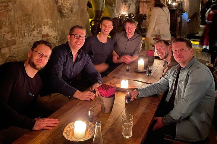 Medieval Riga Guided Sightseeing and Candlelit Food Tasting